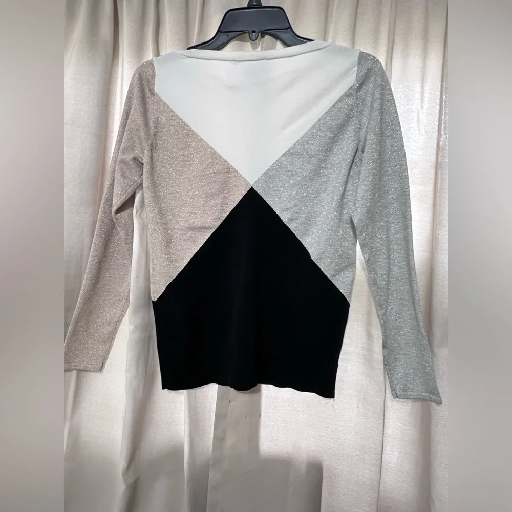 Women's White House Black Market Metallic Gold and Silver Sweater - Picture 5 of 6